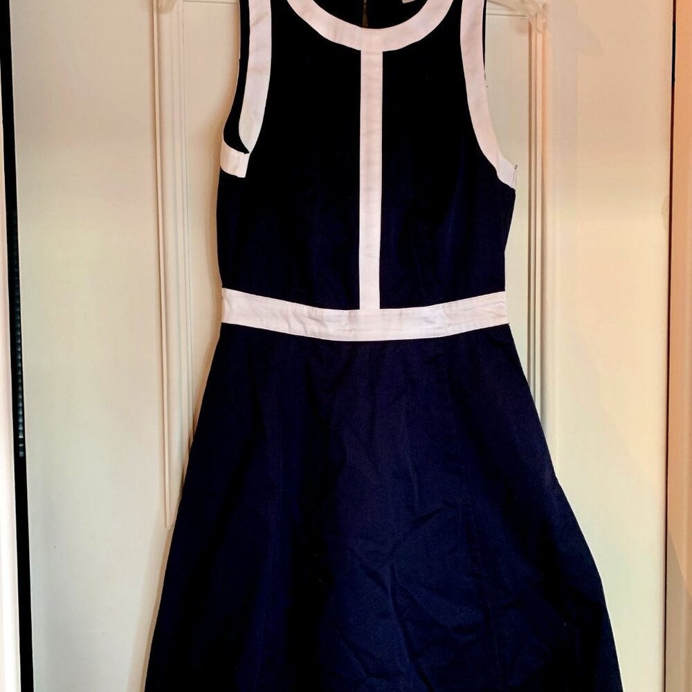 Sleeveless dress
